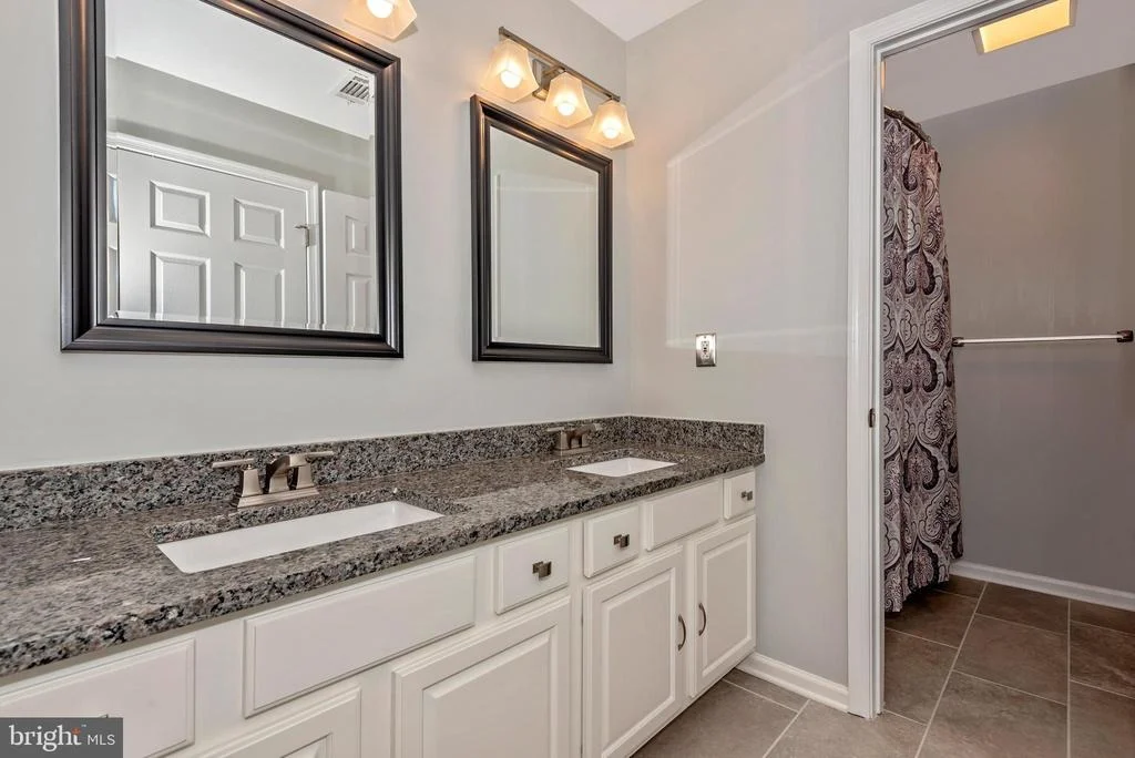 Photo of 6803 PLANTATION ROAD