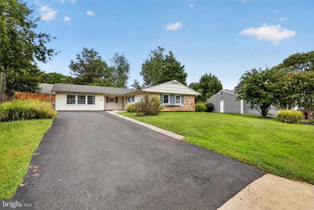 Photo of 2220 HALLOW LANE
