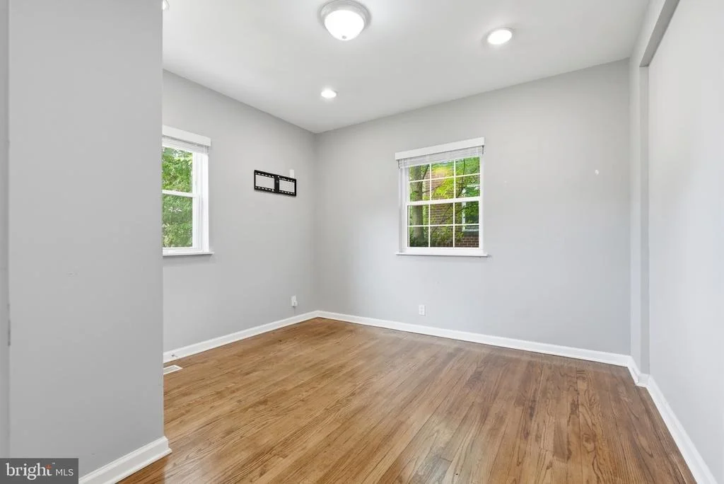Photo of 6515 GATEWAY BOULEVARD
