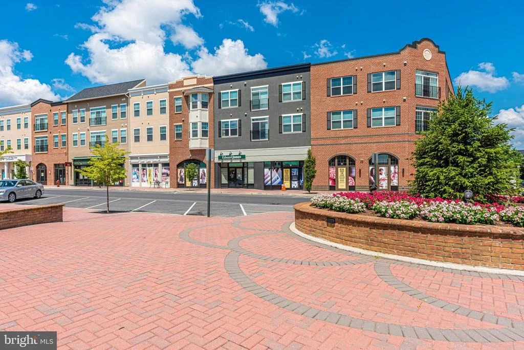 Photo of 841 DUNBROOKE COURT