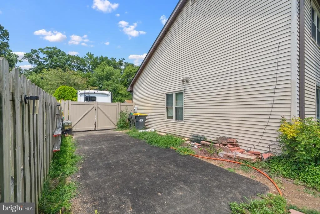 Photo of 6 LANFORD ROAD