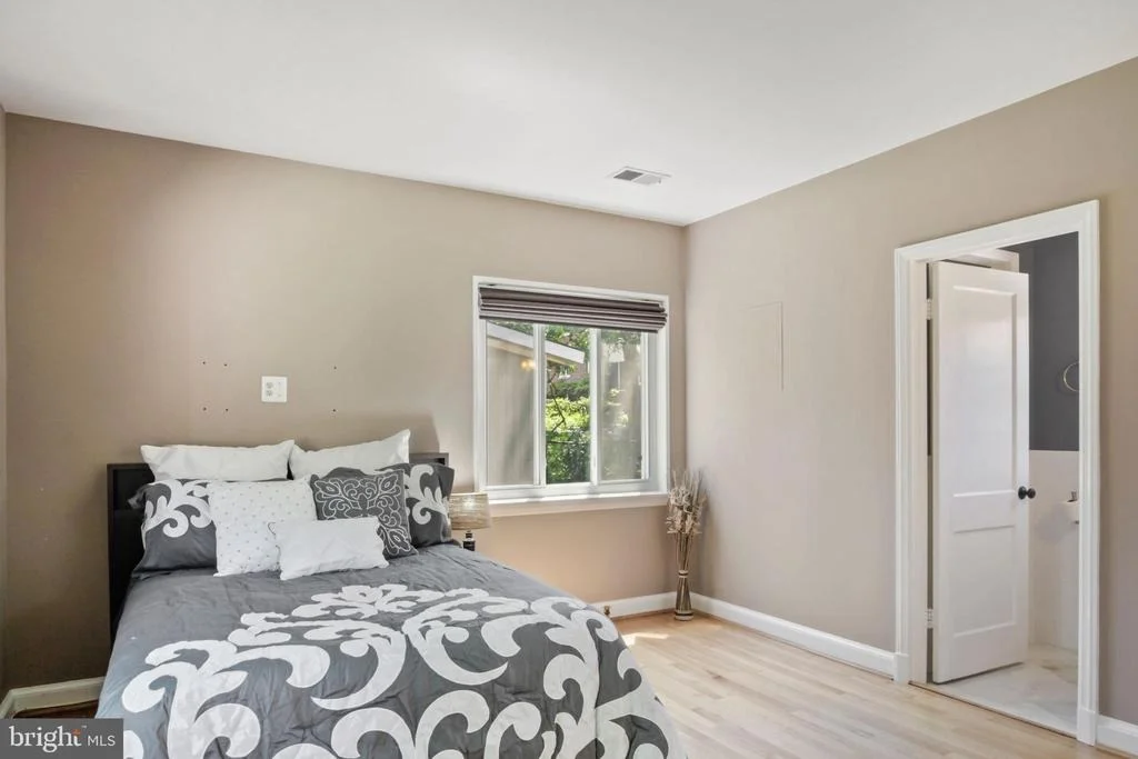 Photo of 10611 BUCKNELL DRIVE