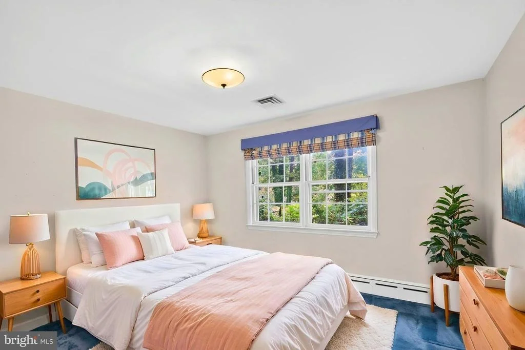Photo of 10600 GREENACRES DRIVE