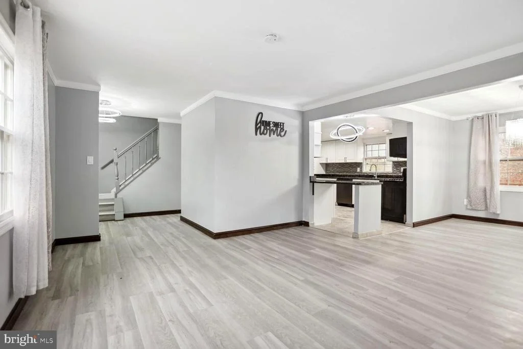 Photo of 7510 LENHAM DRIVE