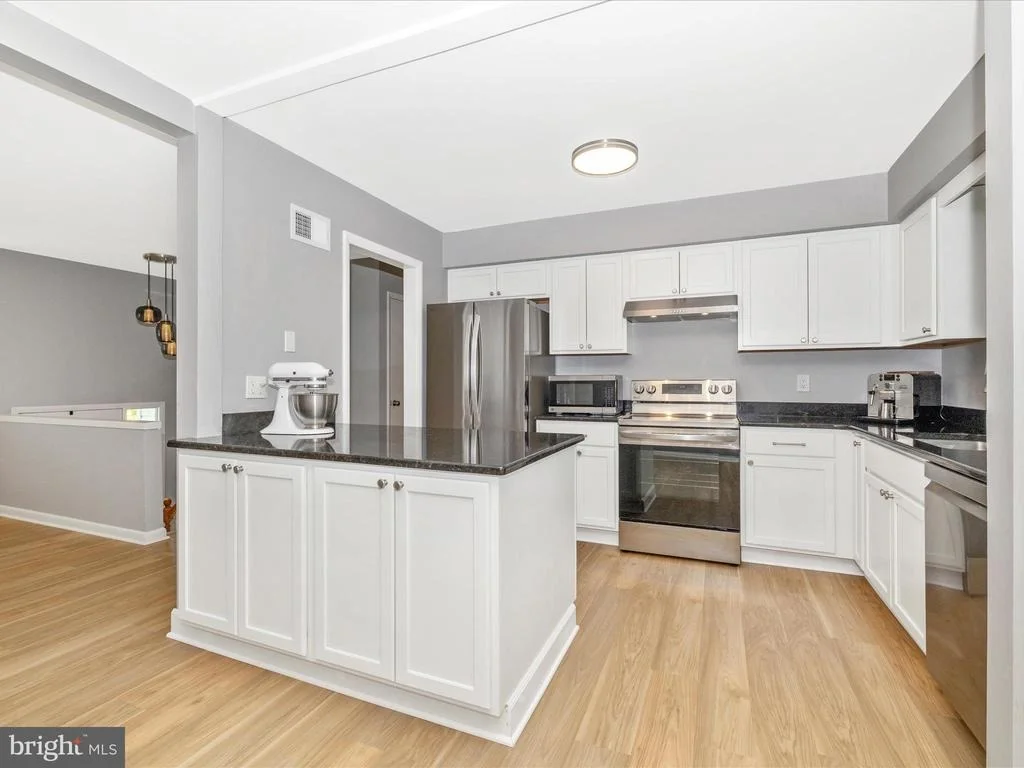 Photo of 7291 BEECHTREE LANE