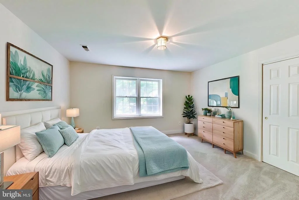 Photo of 6228 GARDEN ROAD