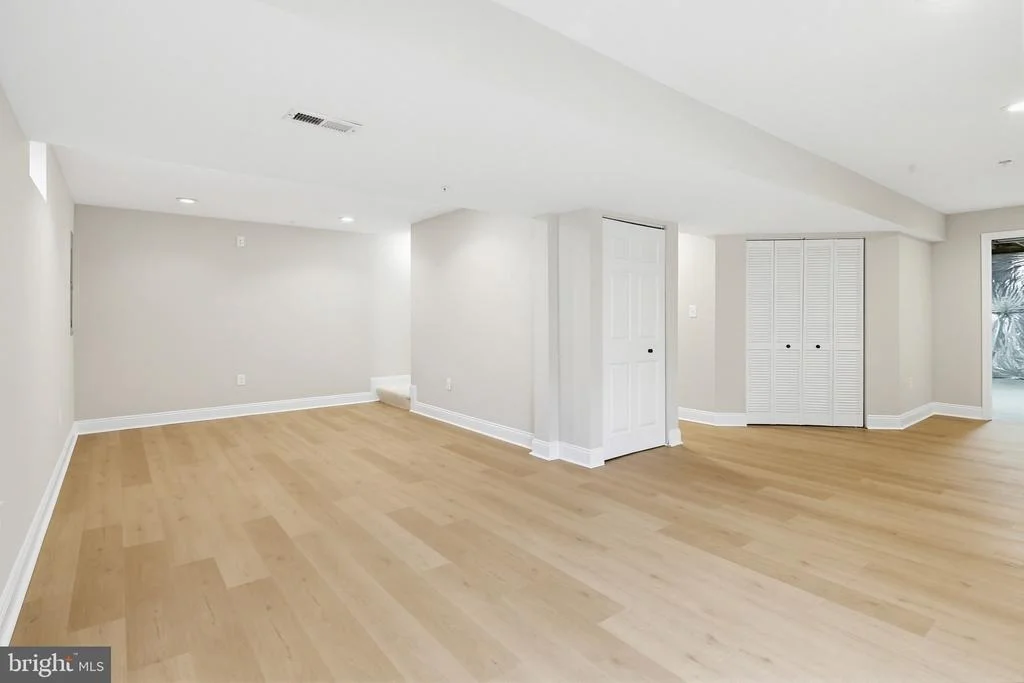 Photo of 14603 FARNHAM LANE