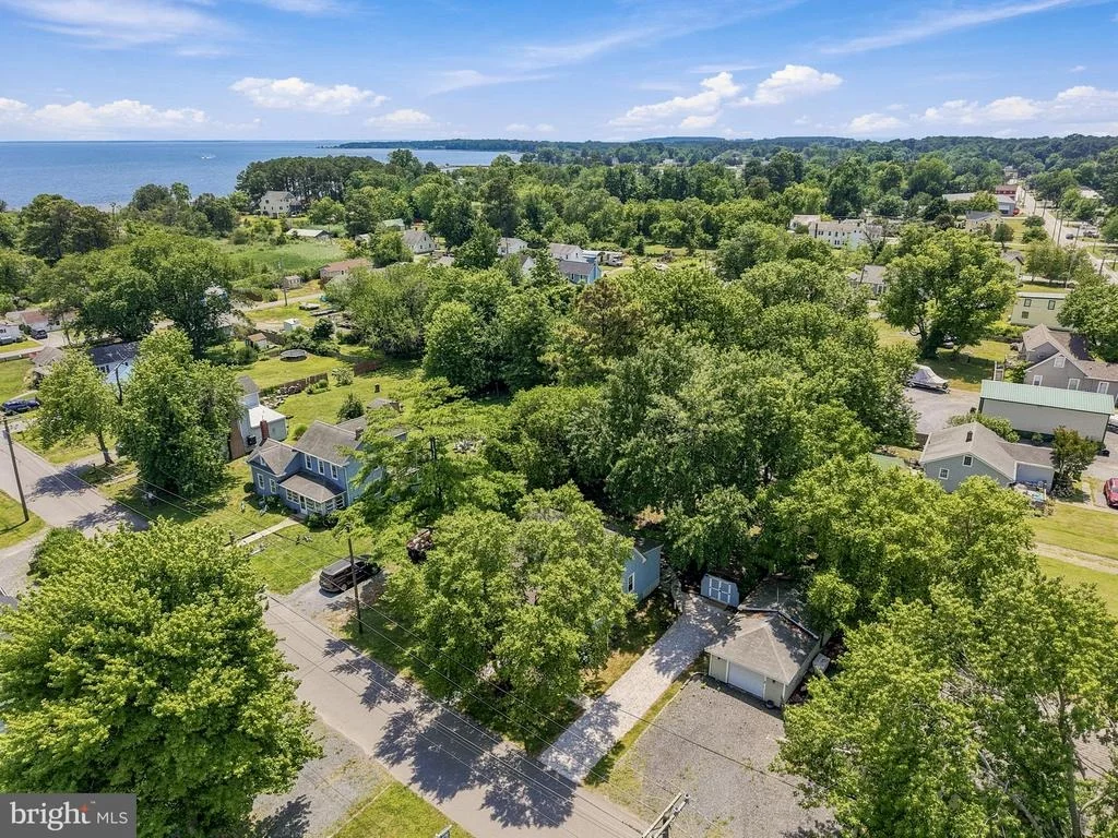 Photo of 21527 CHICKEN POINT ROAD