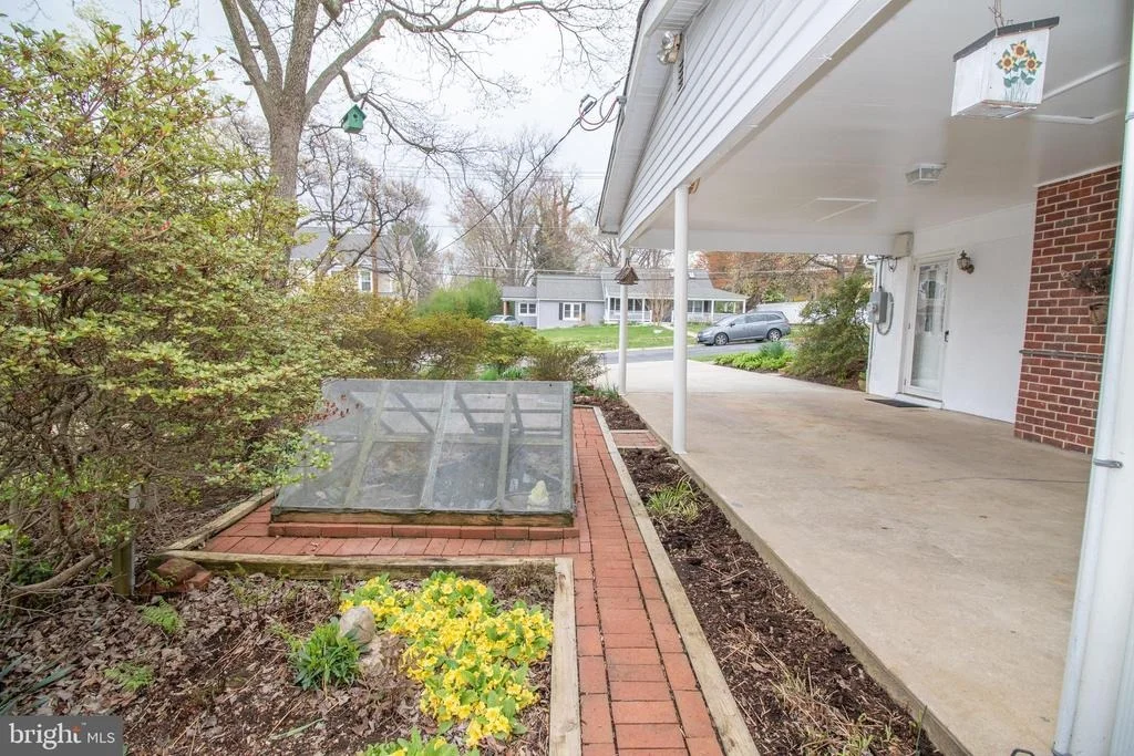 Photo of 11500 KENTON DRIVE