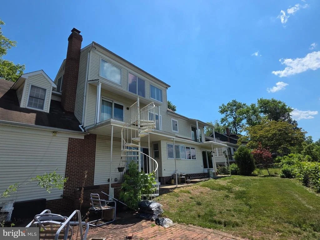 Photo of 145 EDGEWATER DRIVE