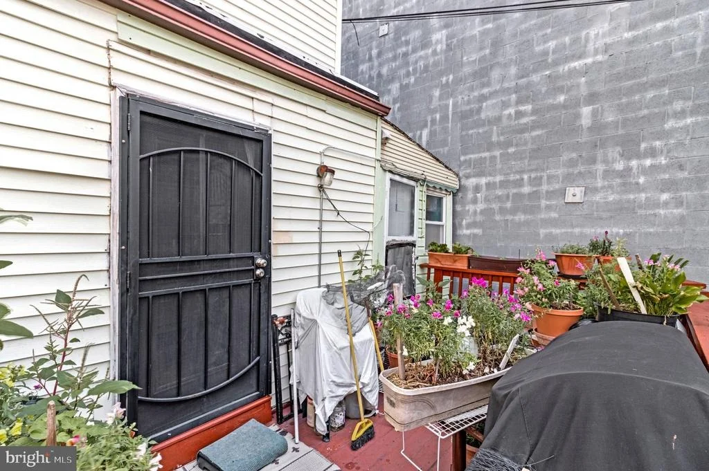 Photo of 764 PARK ROAD NW