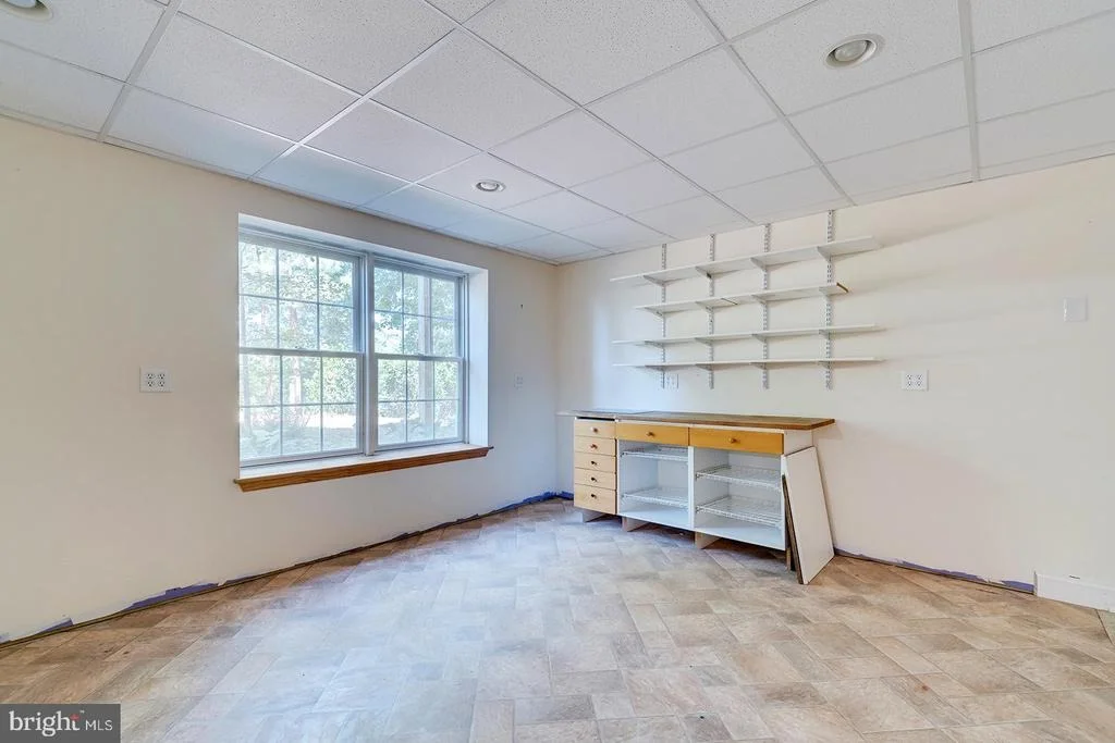 Photo of 142 W SHORE DRIVE