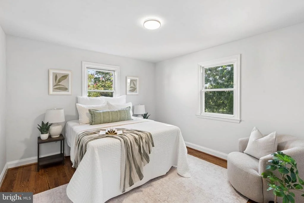 Photo of 5572 OAKLAND ROAD