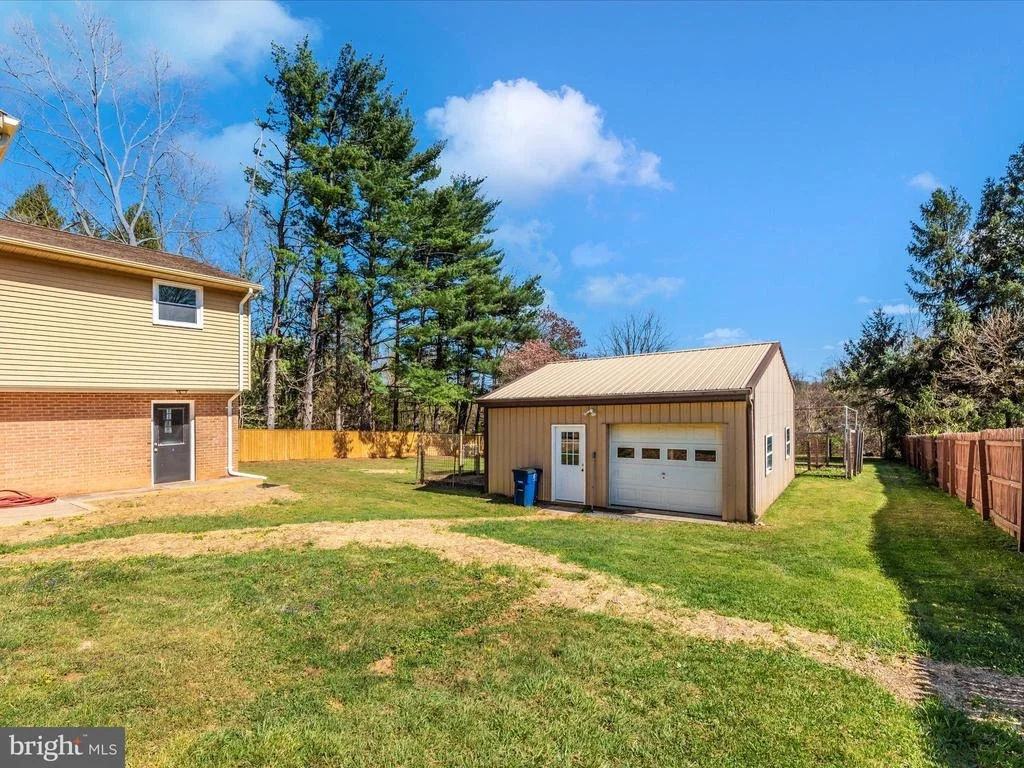 Photo of 15224 GANLEY ROAD