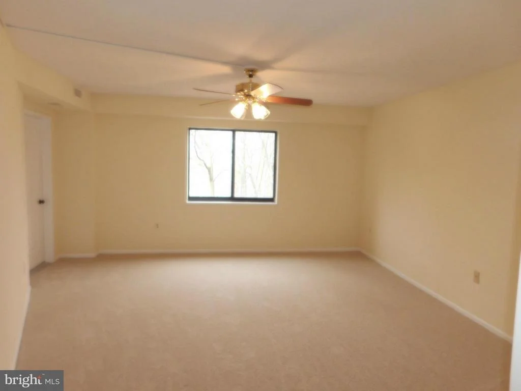 Photo of Unit 3818 at 15115 INTERLACHEN DRIVE