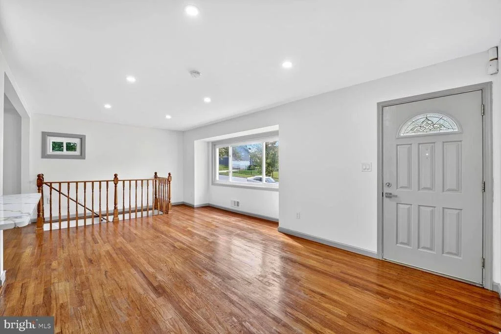 Photo of 5604 DUNDALK DRIVE