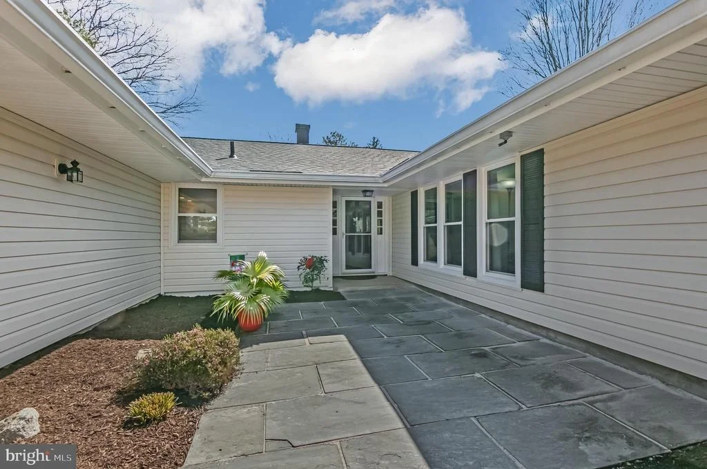 Photo of 13827 BEACON HOLLOW LANE