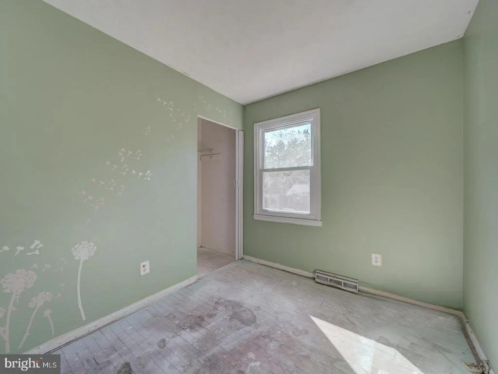 Photo of 9303 KIMBARK AVENUE