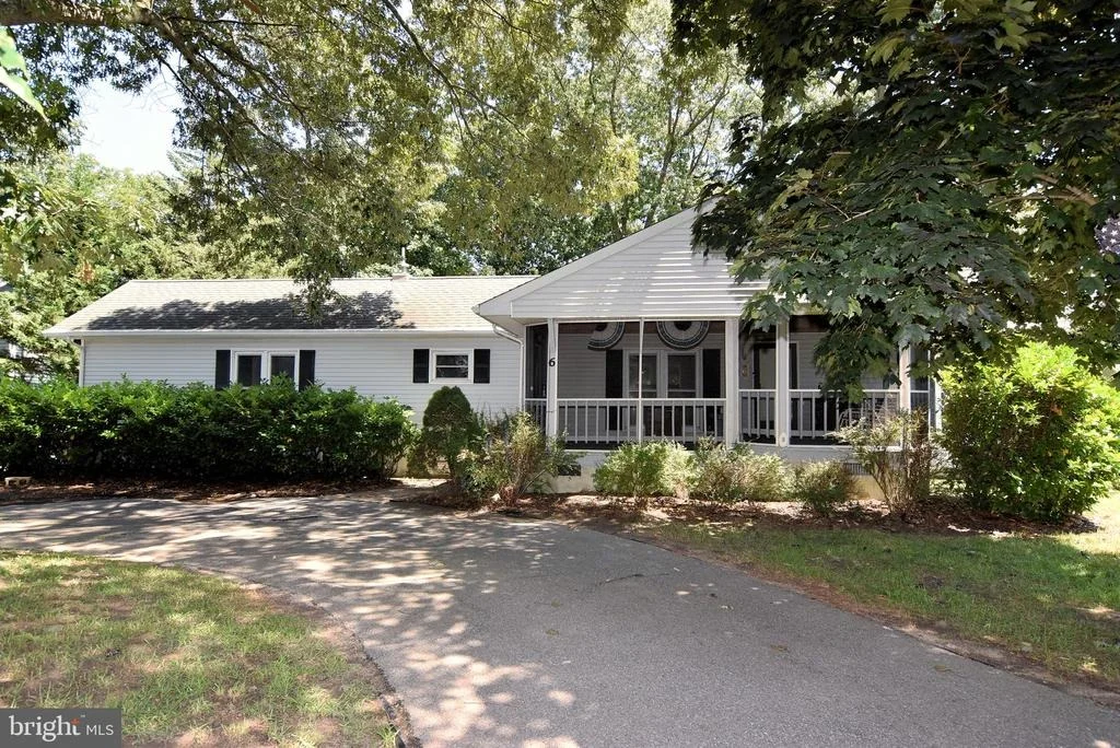 Photo of 6 BREAKWATER DRIVE