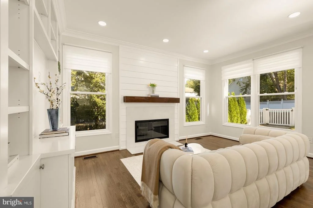 Photo of 1505 SPRING VALE AVENUE