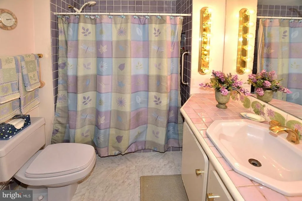 Photo of 4 BUTTONWOOD LANE