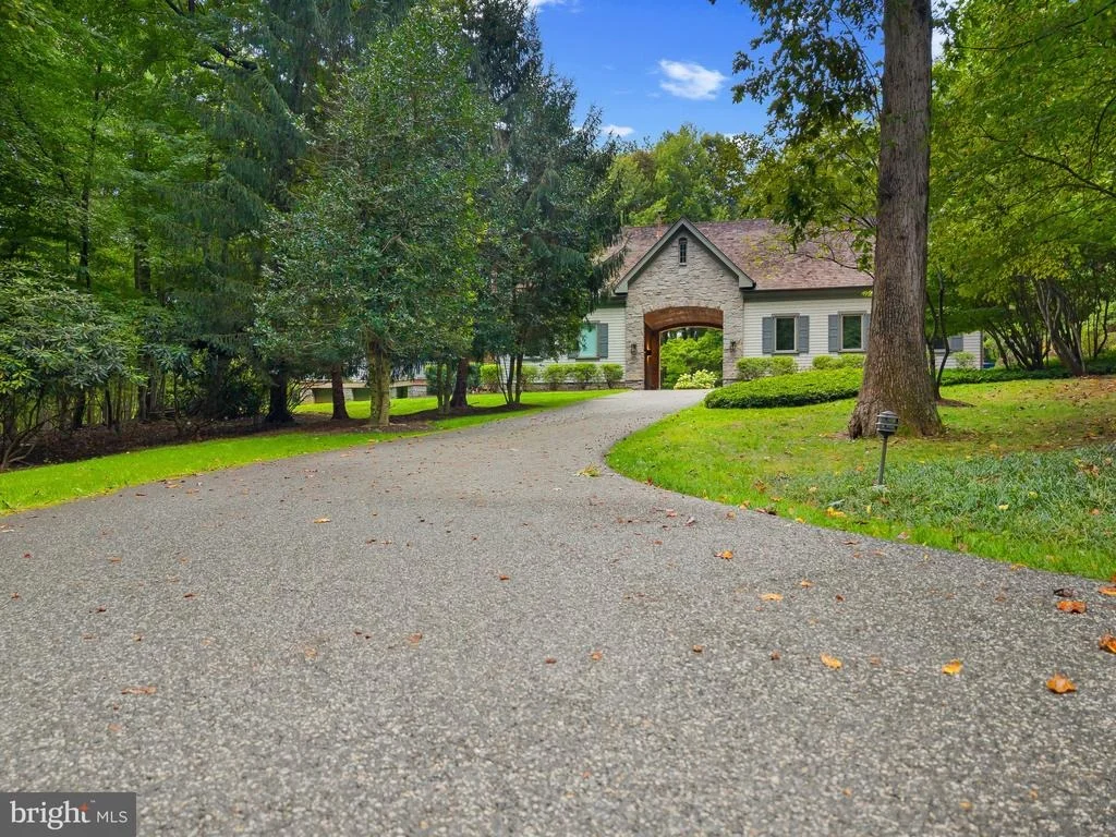 Photo of 3137 BLENDON ROAD