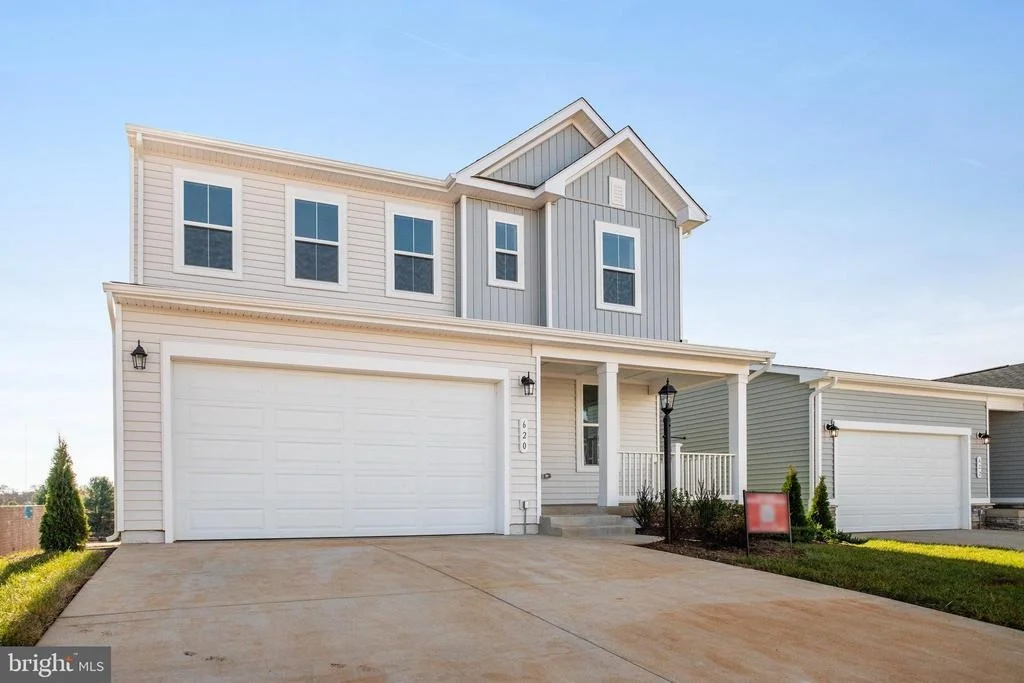 Photo of 620 CLOVER LANE