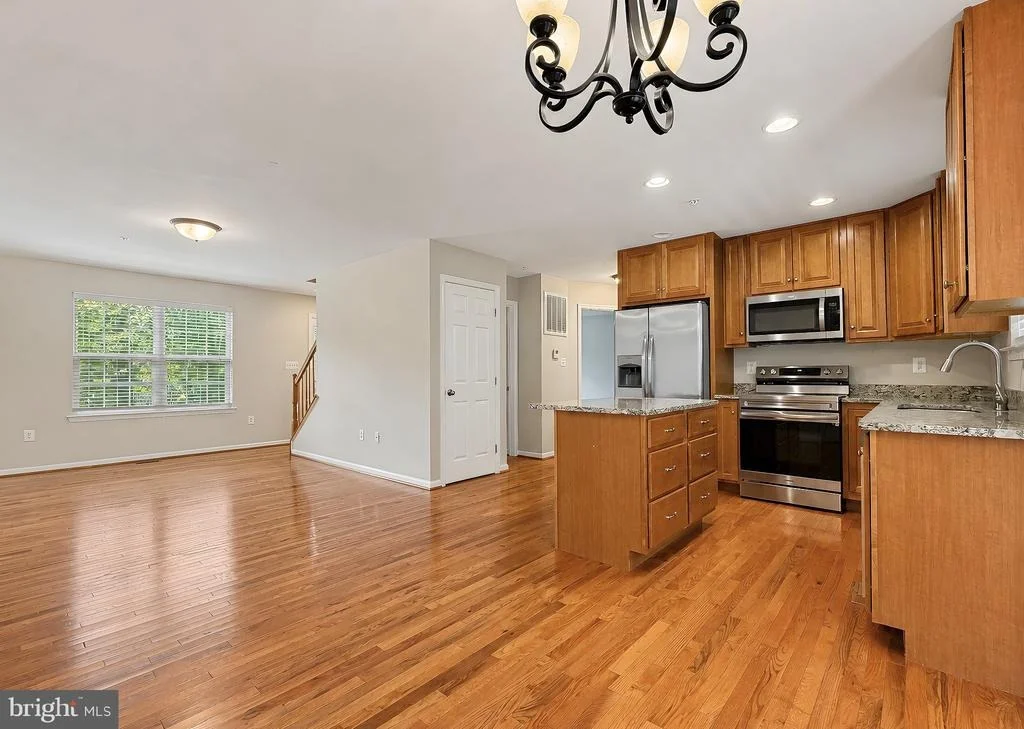 Photo of 976 JOHNSWOODS ROAD