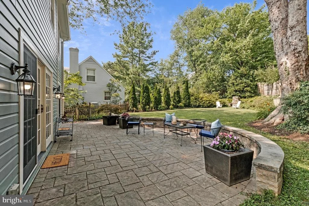 Photo of 4701 RIVER ROAD