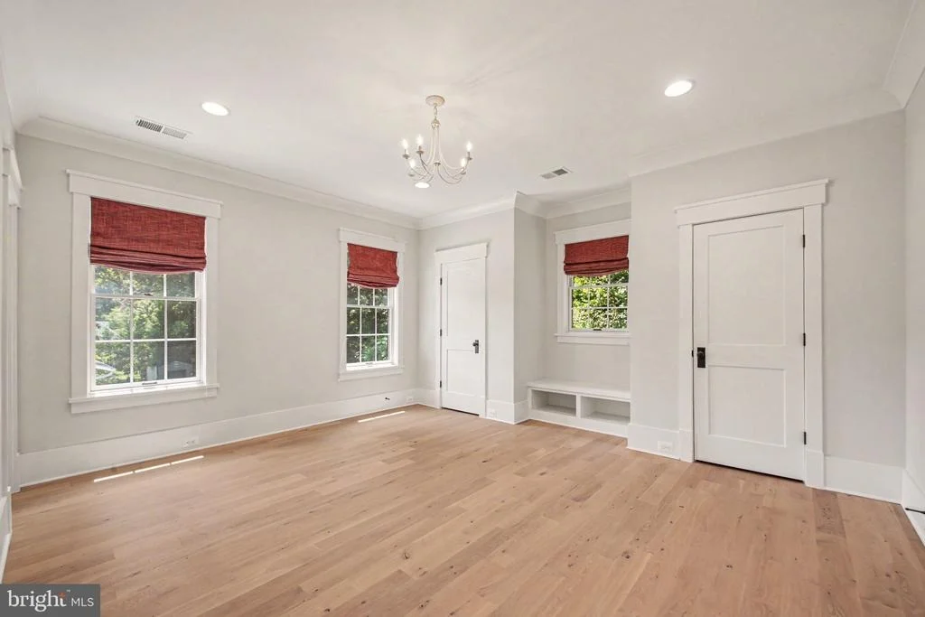 Photo of 2516 RAMBLING ROAD