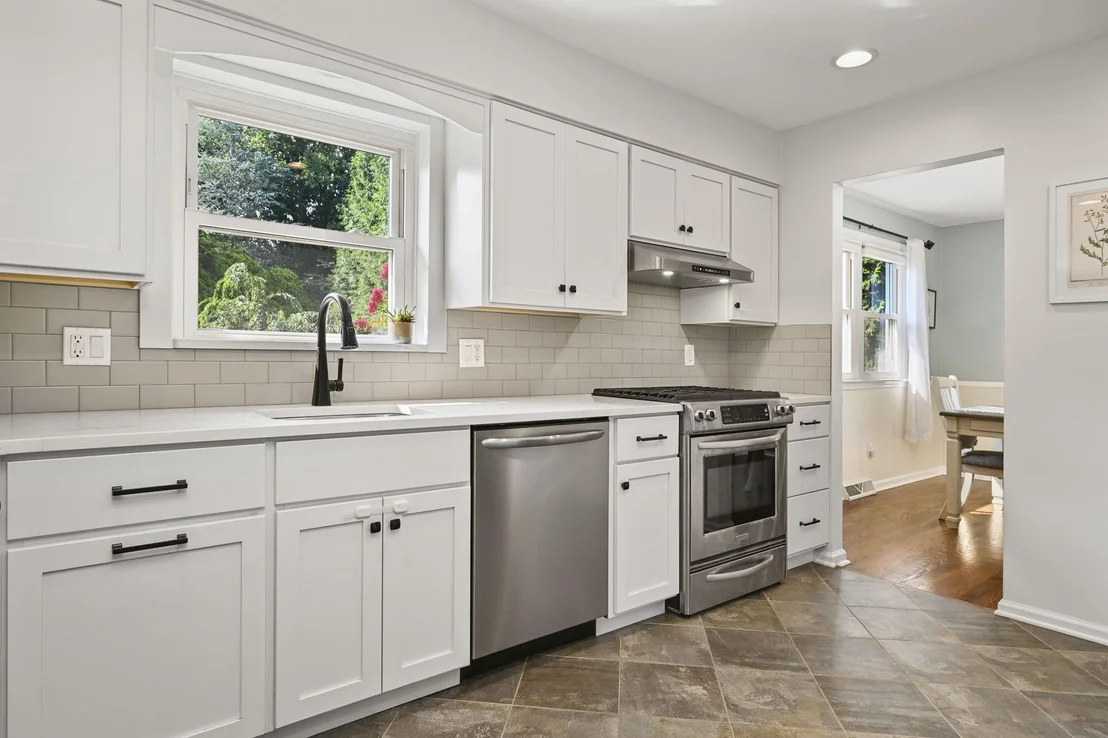 Photo of 559 CABOT DRIVE