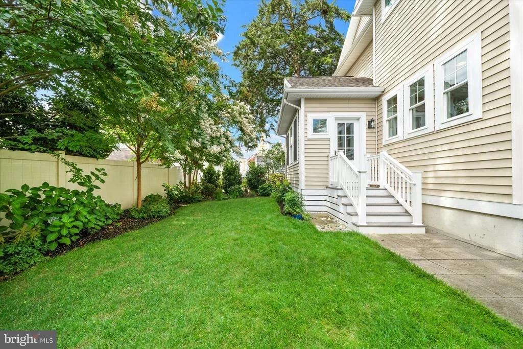 Photo of 17 6TH STREET