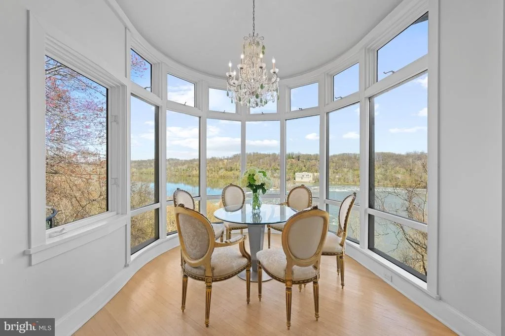 Photo of 1159 CREST LANE