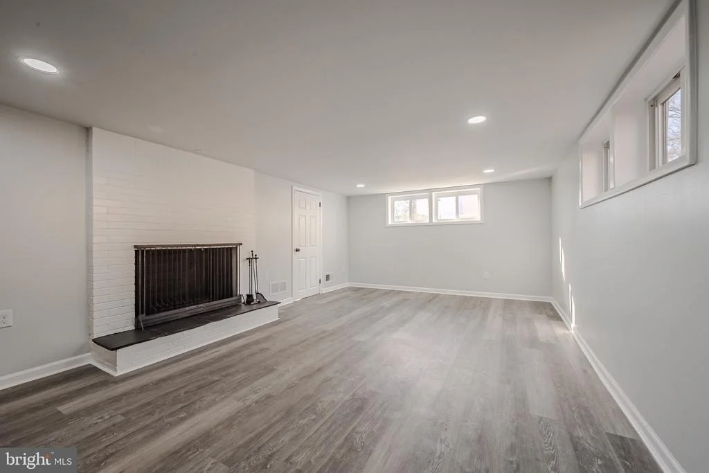Photo of 1303 NEWCOMB ROAD