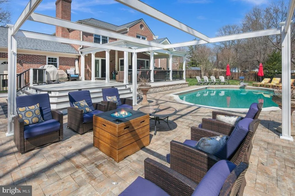Photo of 9426 MOUNT VERNON CIRCLE