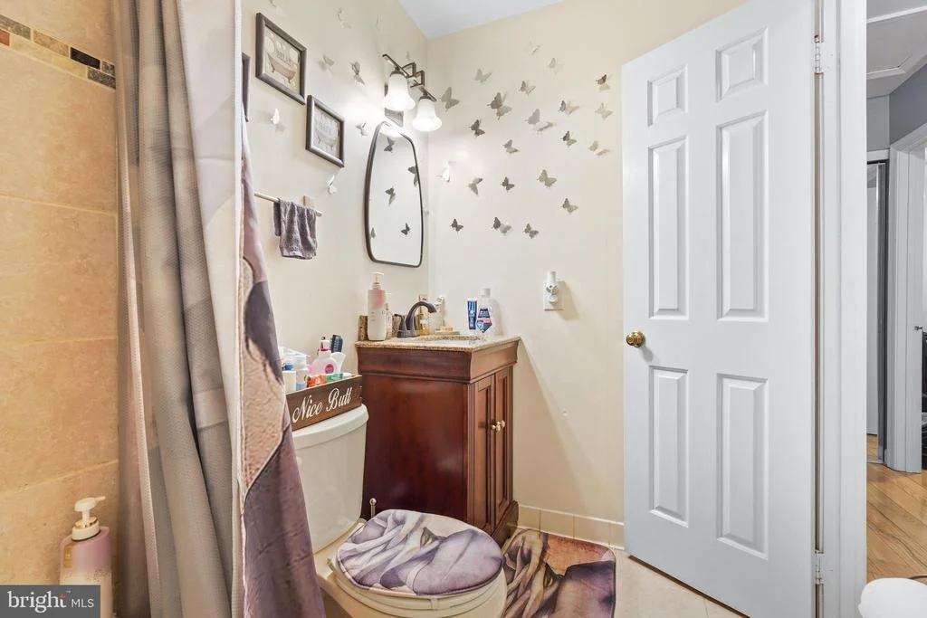 Photo of 5210 VIENNA DRIVE