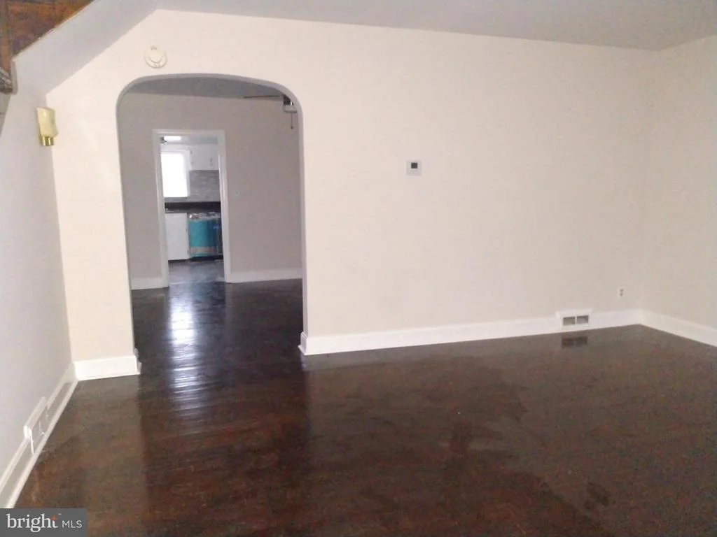 Photo of 620 N MAPLE AVENUE