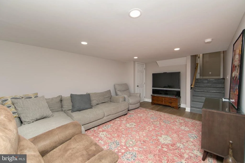 Photo of 507 HOWARD ROAD