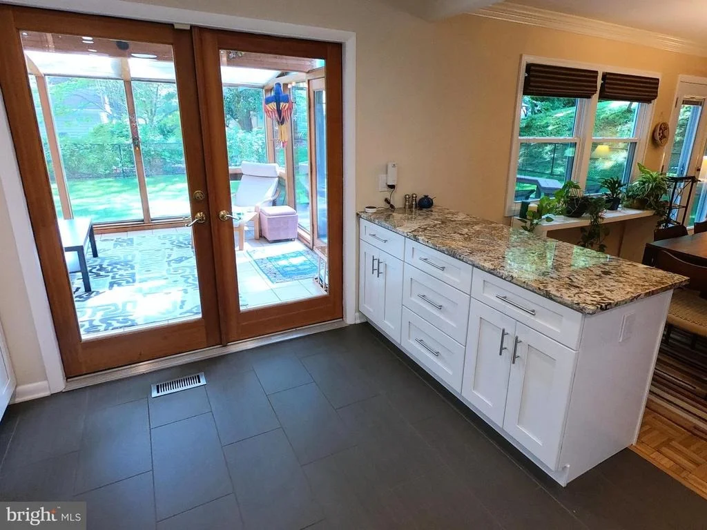Photo of 14001 BETHPAGE LANE