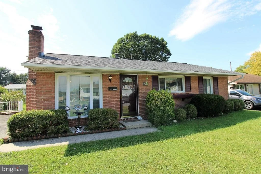 Photo of 276 PINOAK LANE