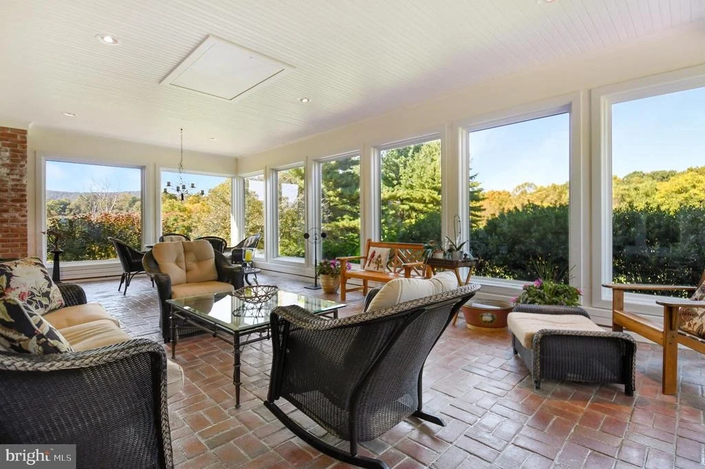 Photo of 1402 THURSTON ROAD