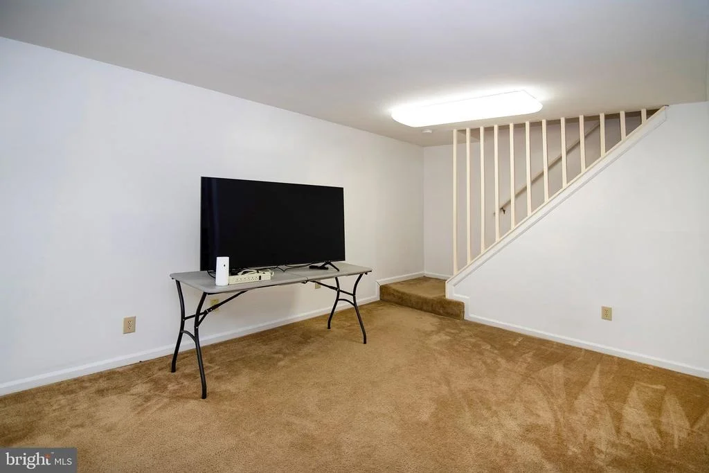 Photo of 18 ABERDEEN DRIVE