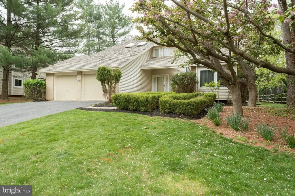 Photo of 11516 FLINTS GROVE LANE