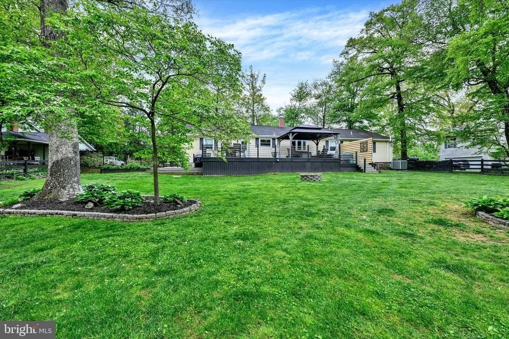 Photo of 4296 WOLF HILL DRIVE