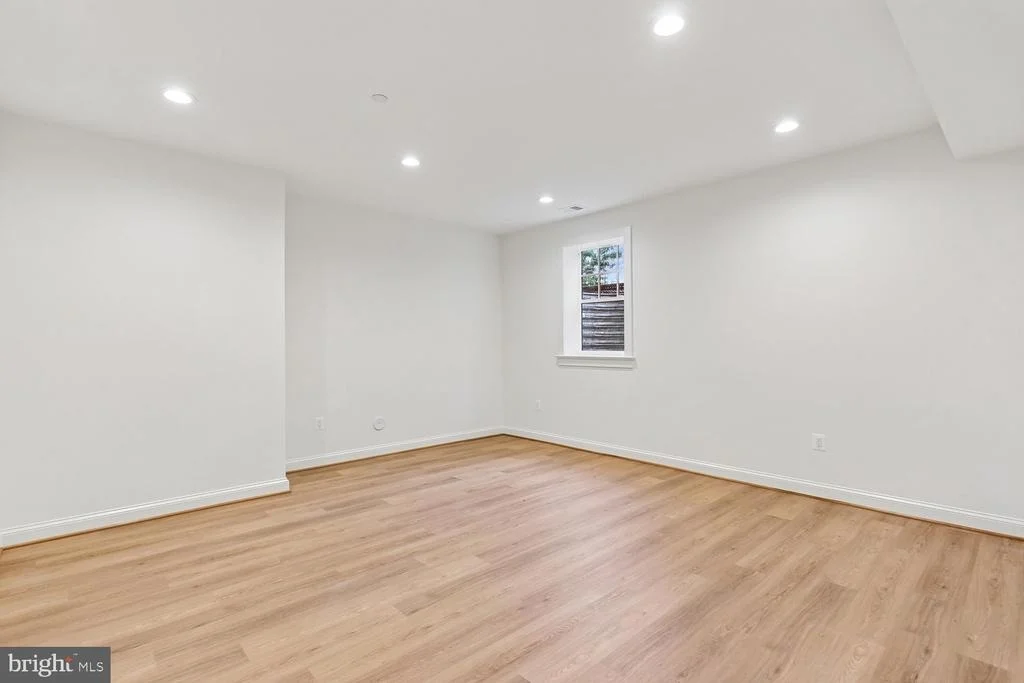 Photo of 6217 PLAINVIEW ROAD