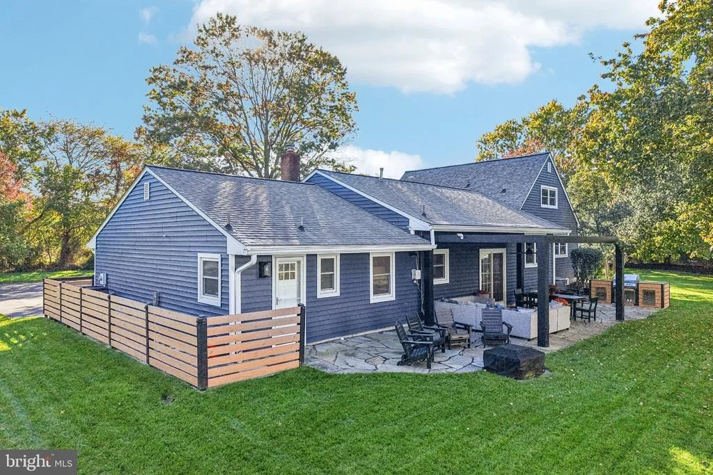 Photo of 2 BEECHCROFT DRIVE