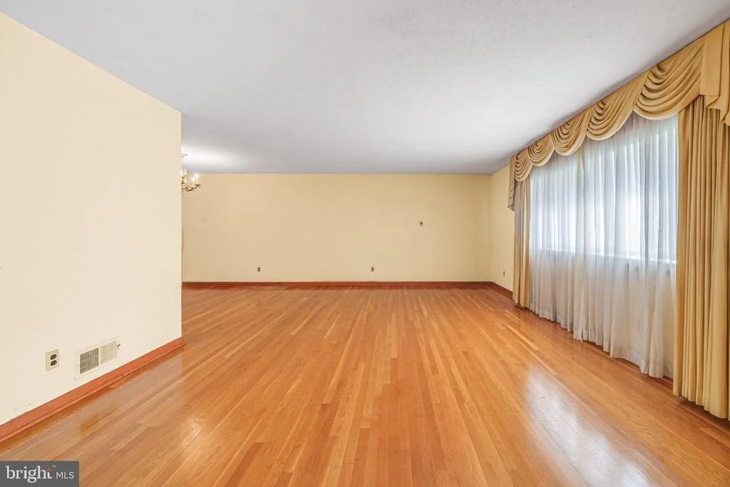 Photo of 1031 TRACY DRIVE