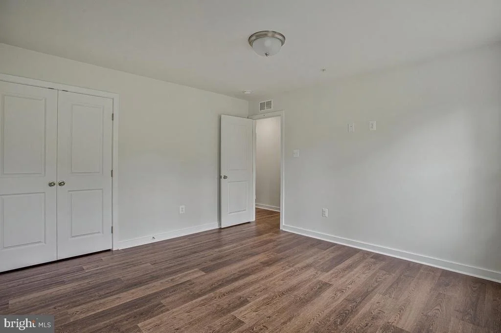 Photo of 721 NOLLMEYER ROAD