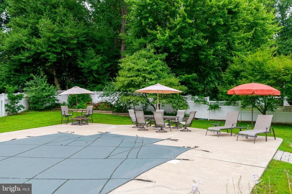 Photo of 9809 JOHN ROBERT WAY