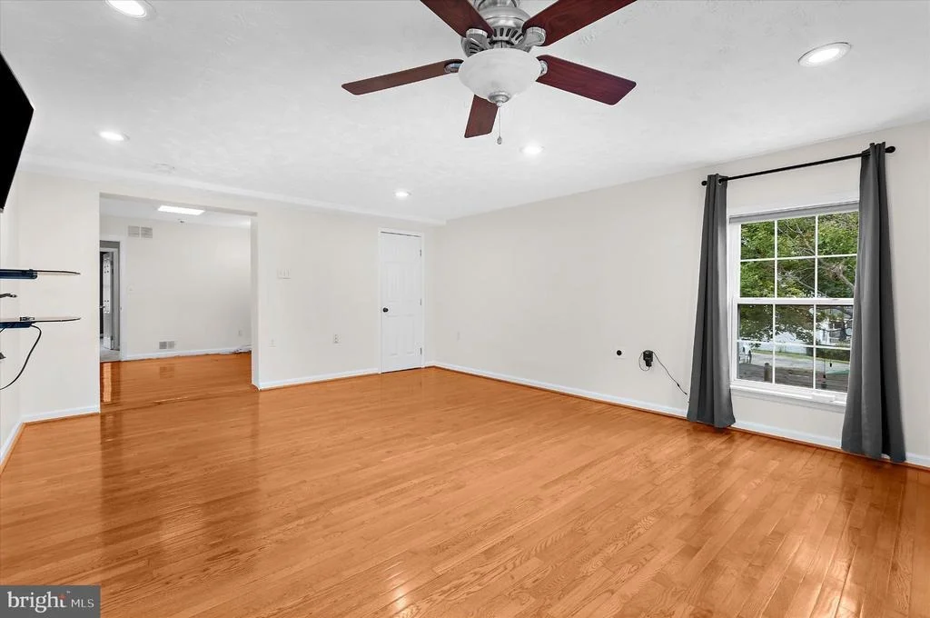 Photo of 1718 SEVERN ROAD